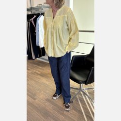 Dina denim buks